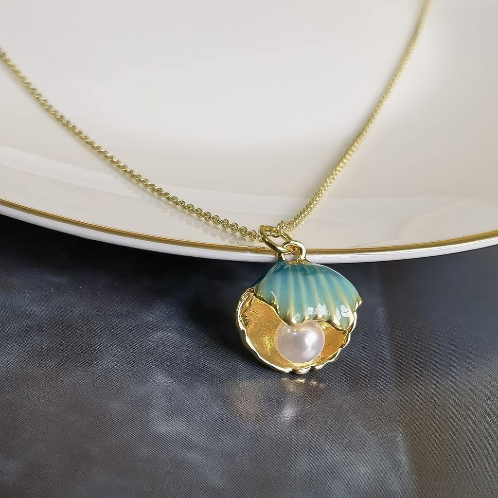 Seashell Pendant Necklace for Women